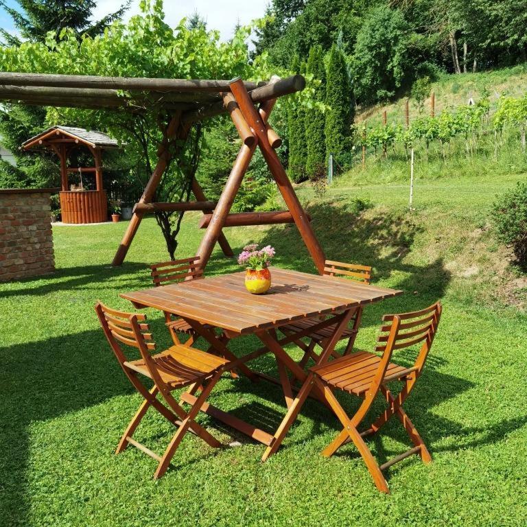 Privatzimmer Am Weinbrunnen Vorchdorf Luaran gambar