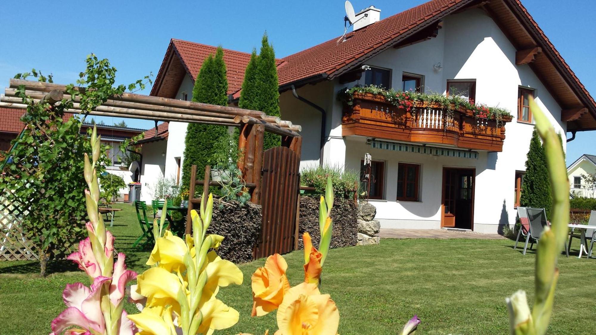 Privatzimmer Am Weinbrunnen Vorchdorf Luaran gambar